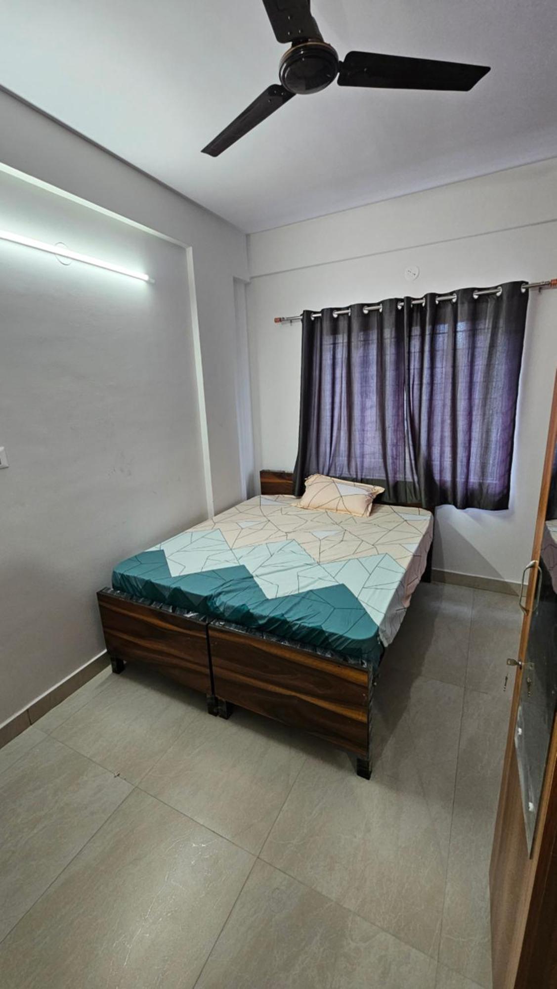 V2 Rooms بنغالور الغرفة الصورة